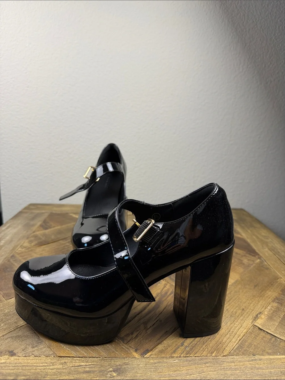 Size 8.5 Coutgo Glossy Black Platform Mary Jane Heels with Buckle Strap